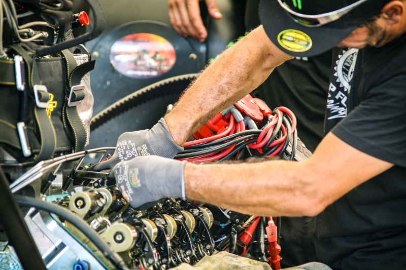 Mechanic repairing an automobile